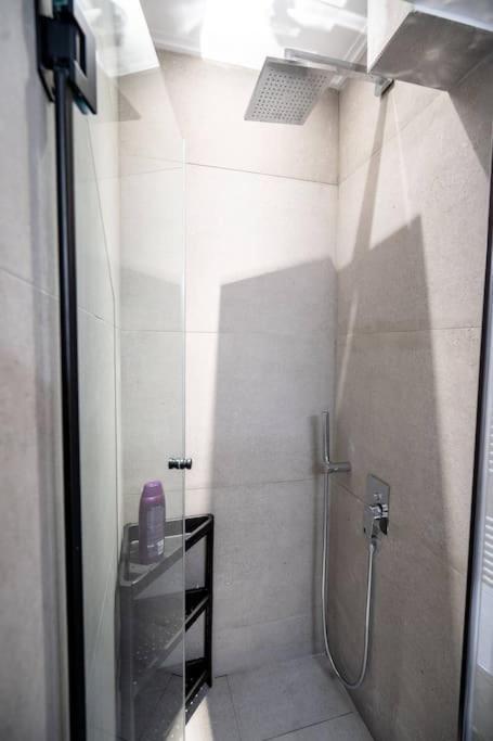 Piraeus Cozy Apartment For 4 Persons Exterior photo
